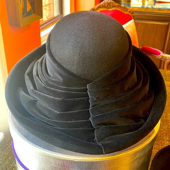Vintage Peter Bettley London Hat Vintage Peter Bettley Timeless Classic Brim Hat with Laces  main image 2